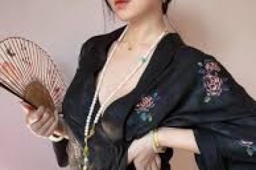 炸裂内幕!女网红自曝用亲密关系换NBA场边票！