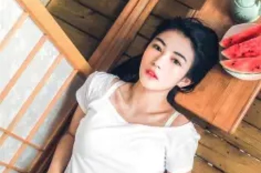 抖音第一网红黑料被扒！17岁辍学私生活混乱！整容前照片曝光