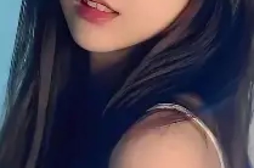 街拍小姐姐好似顶级网红穿薄纱连衣裙气质惊艳秒变神仙姐姐